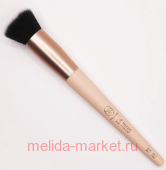 Triumph I*m Trend Кисть с плоским срезом для тональной основы 102